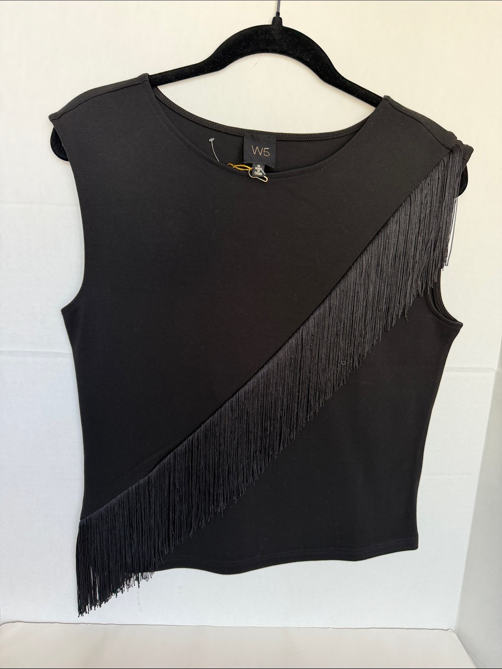 W5 Black Sleeveless Fringe Accent Tank by Who What Where When size M